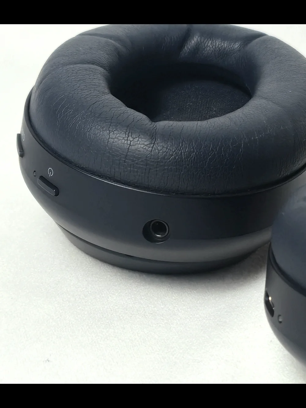 Sony WH-1000XM4 Wireless Noise Canceling Headphones Midnight Blue Bundle